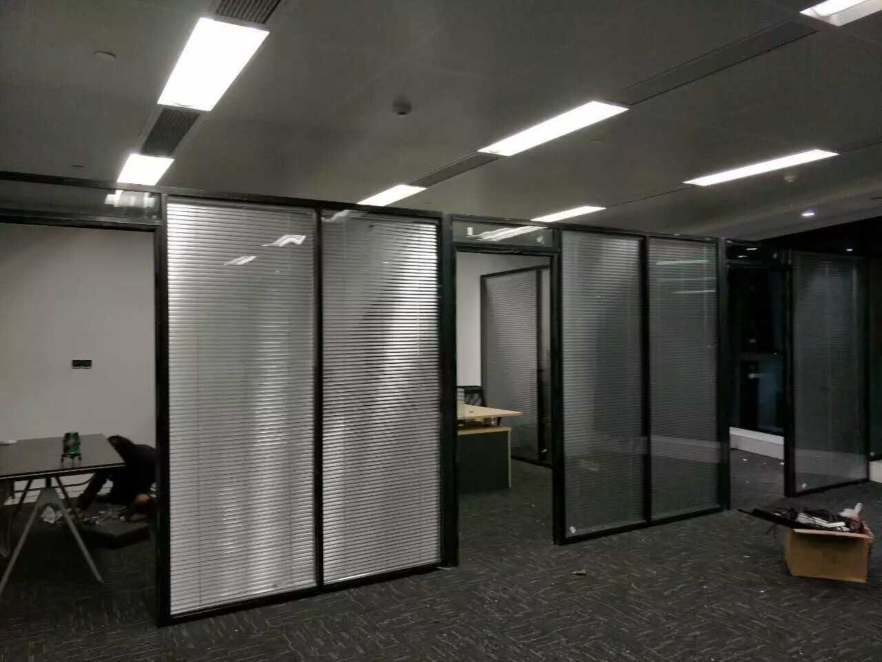 兰州办公室百叶玻璃隔断