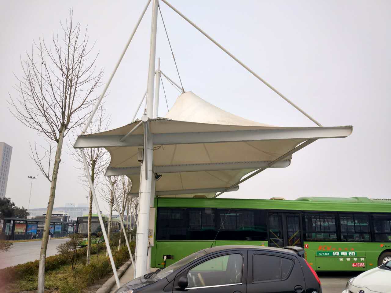 河南新能源充电站充电站张拉膜结构遮阳棚遮雨棚
