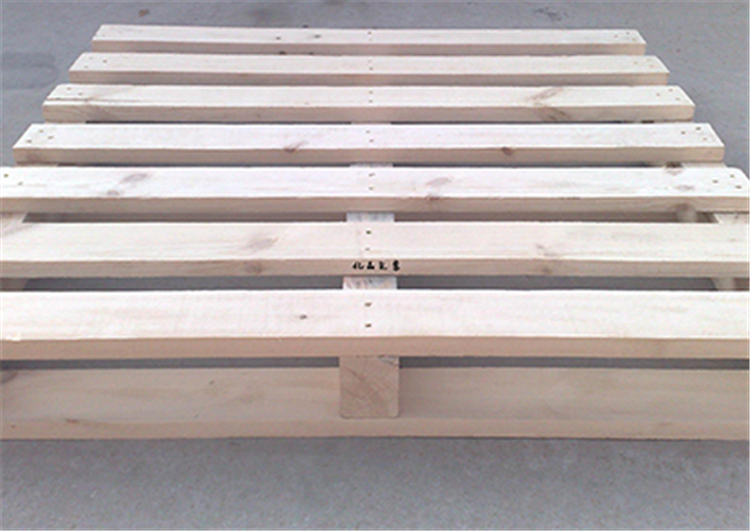 澎湃厂家加工出口熏蒸实木托盘定做重工大型木质周转卡板木栈板