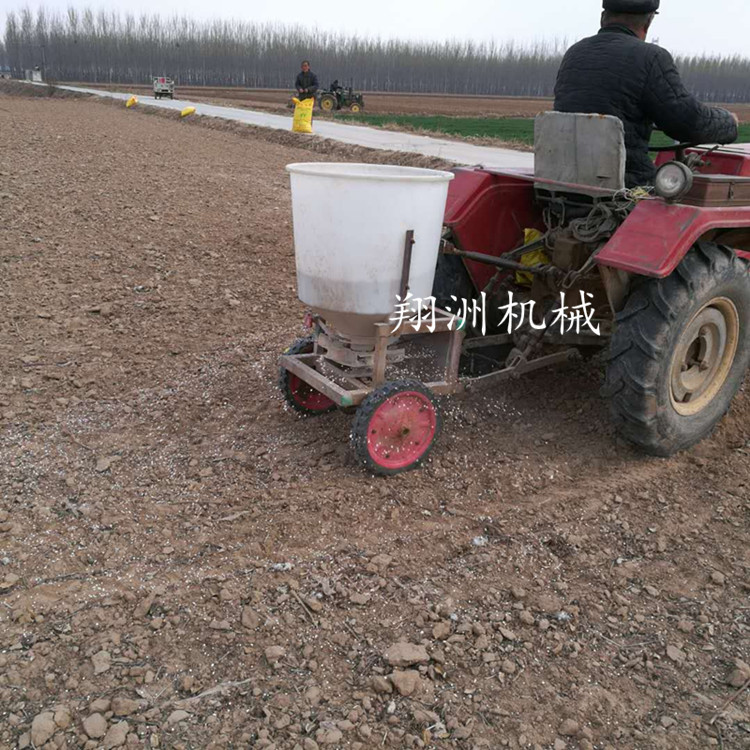旋耕机配套撒肥机 加厚不锈钢施肥机 拖拉机后置电动撒肥机