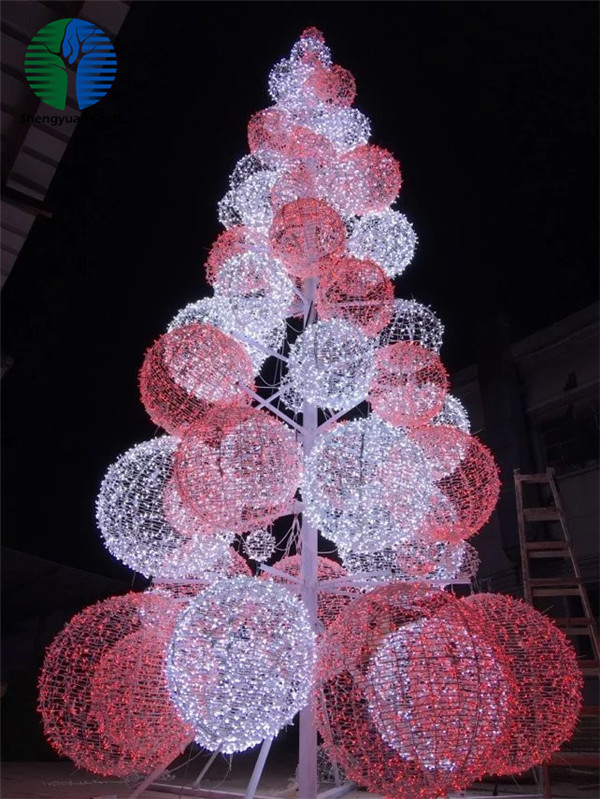 大型彩色球形圣诞树 大型钢结构圣诞树 户外发光圣诞树造型装饰