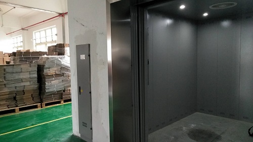 上海电梯厂家 2000kg载货电梯 曳引式无机房可定制