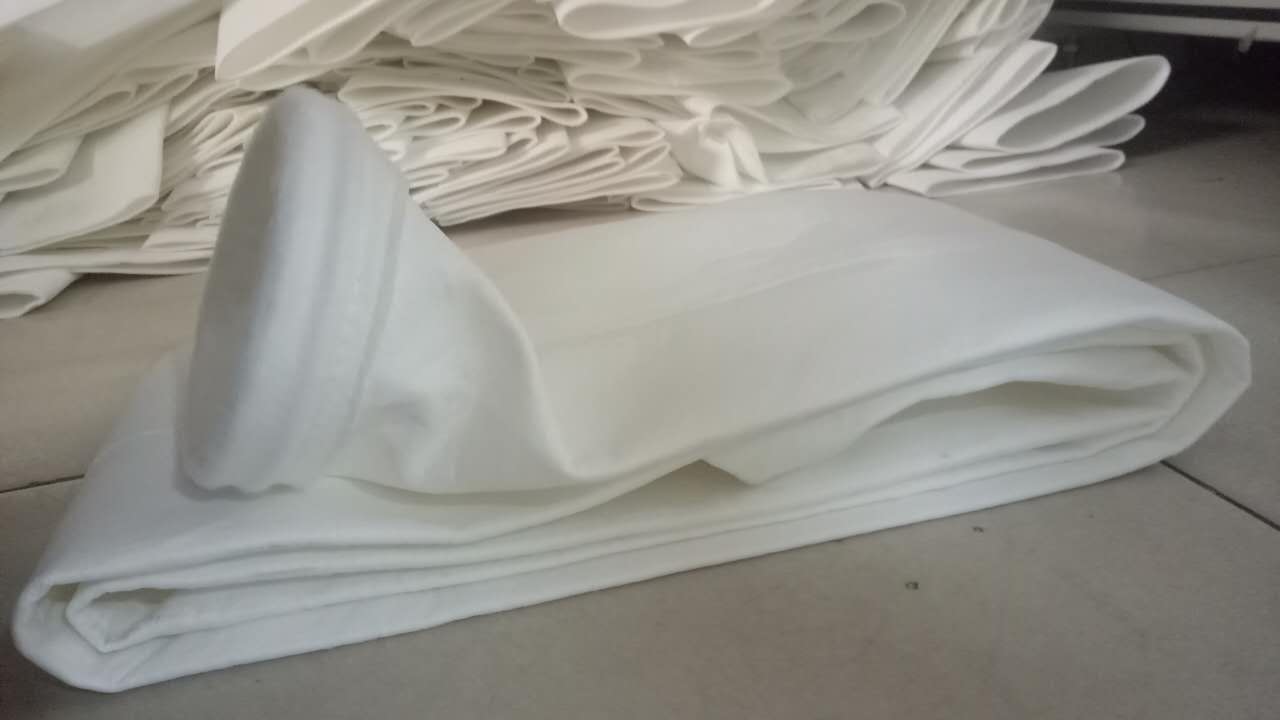 厂家直销多种规格常温布袋涤纶针刺毡除尘袋过滤袋