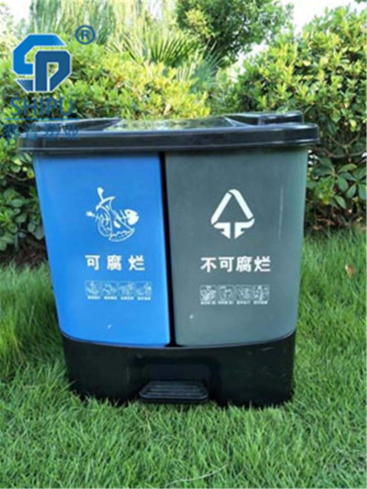 重庆渝北鸳鸯塑料弹盖垃圾桶生产厂家供应