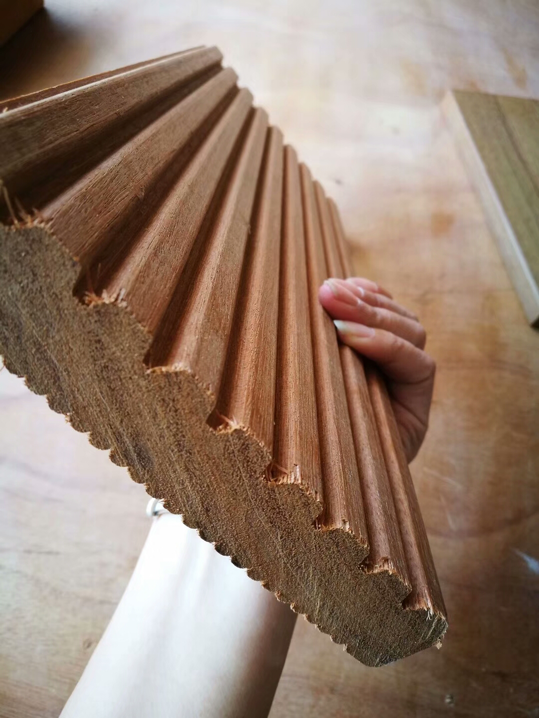 上海辉森木业硬木厂家菠萝格价格菠萝格地板板材任意规格定做户外防腐木