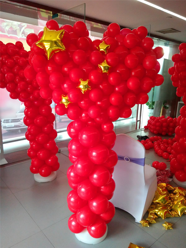 郑州祥云彩球气球装饰培训教您如何搭配漂亮的背景墙