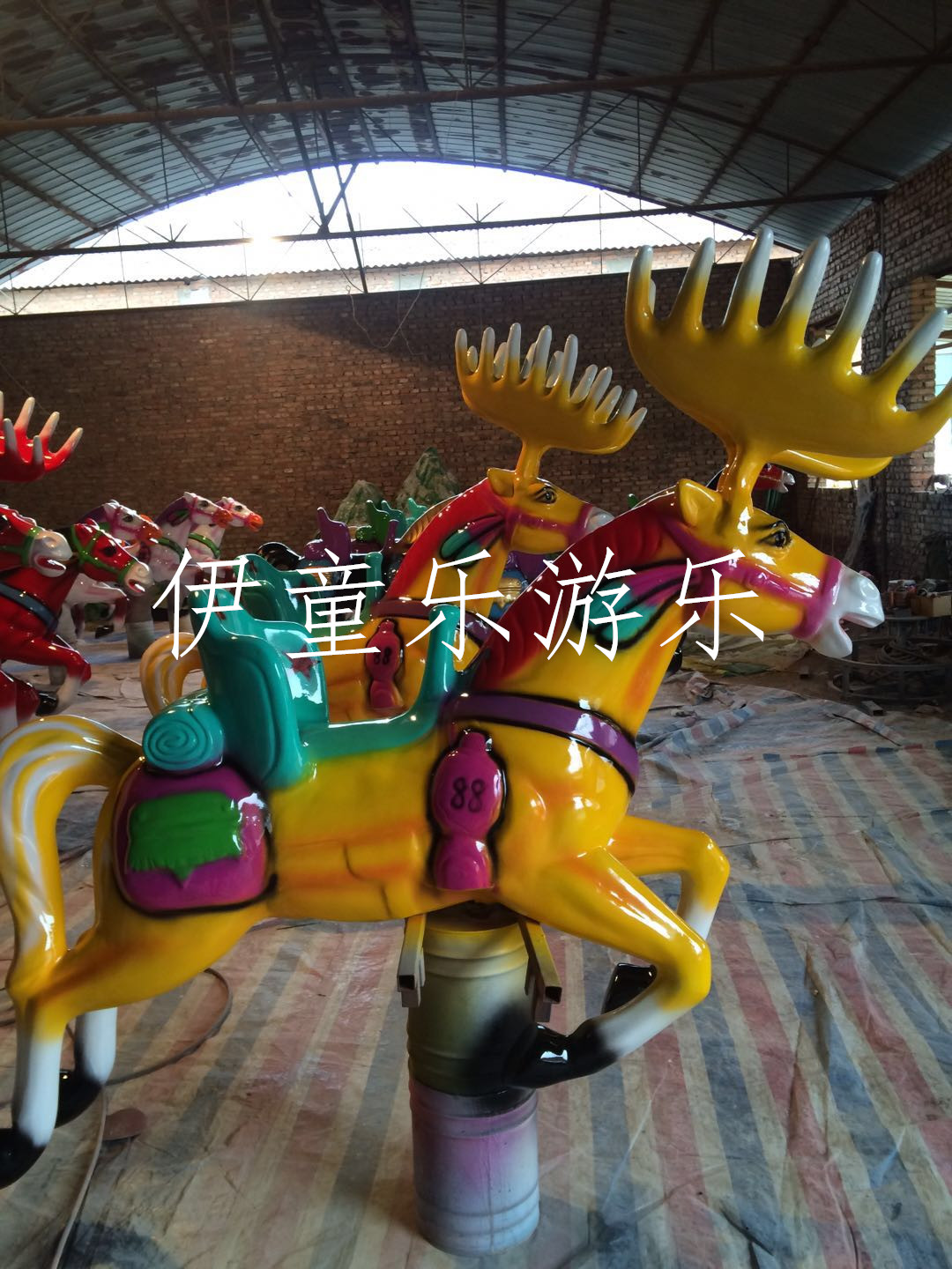 湖南欢乐跑马可定制2018新款刺激好玩儿童游乐设备乐欢乐跑马