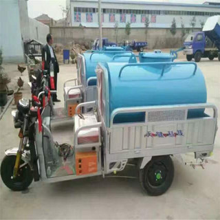 春节本公司处理一批新能源电动洒水车消防车
