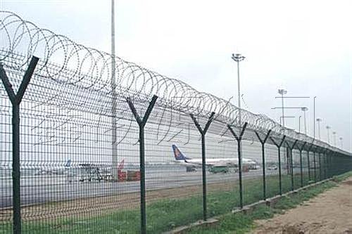 生产销售安装机场护栏网