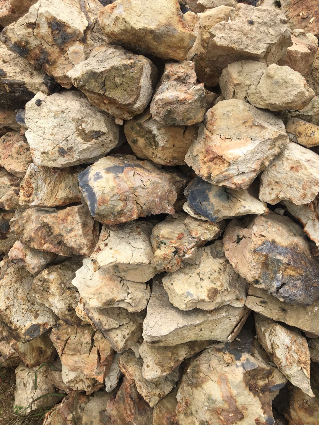山西阳泉厂家供应高铝骨料、高铝矾土细粉50%-88%铝矾土