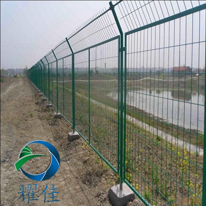 铁丝围栏-河北精良框架护栏网供应价格