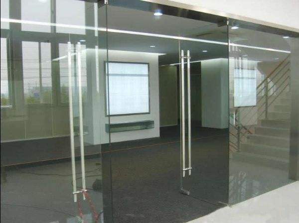 天津塘沽区安装钢化玻璃门定制办公室玻璃隔断