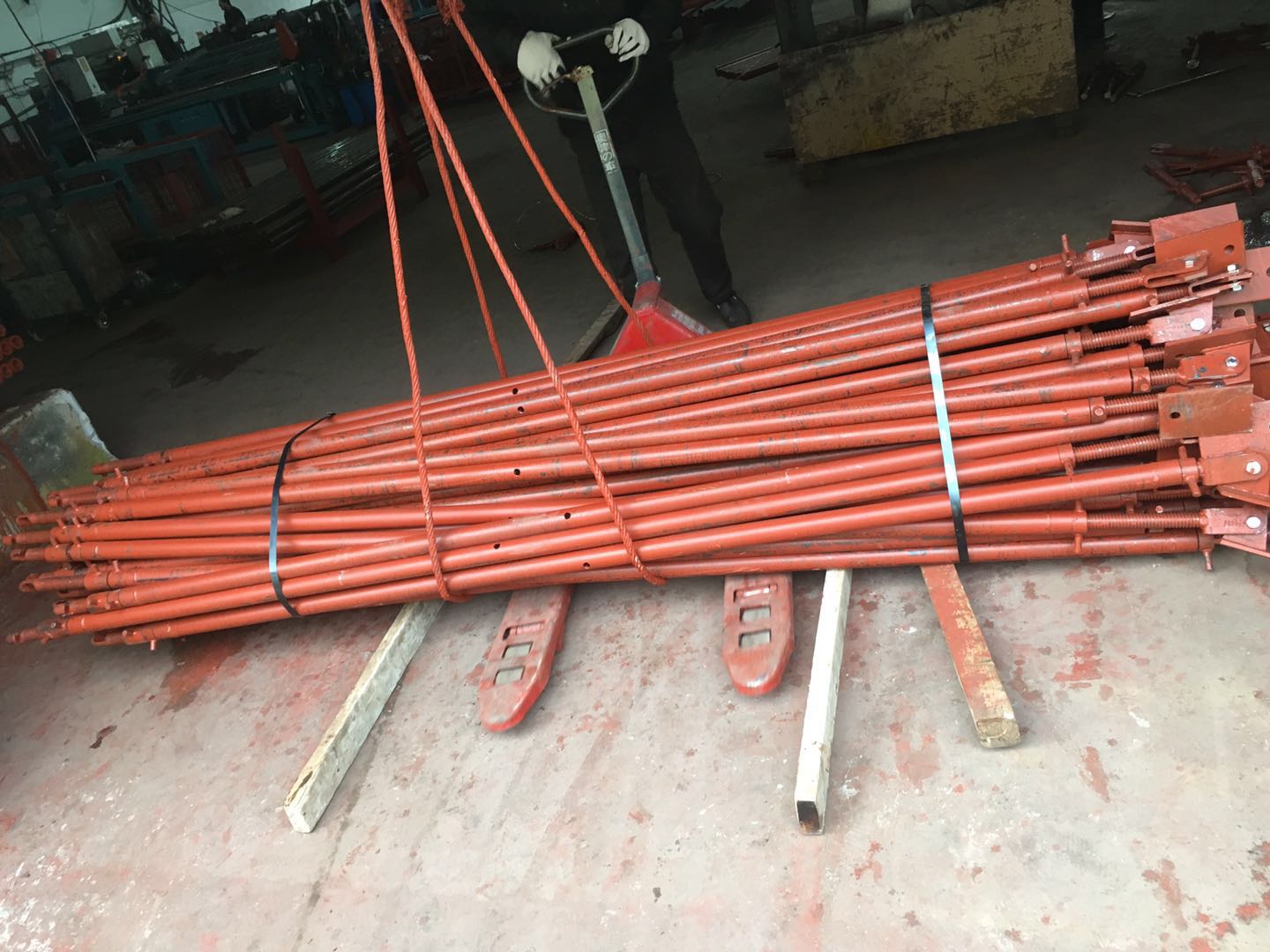 广东深圳厂家专业生产建筑模板支撑杆2.0-3.5m报价