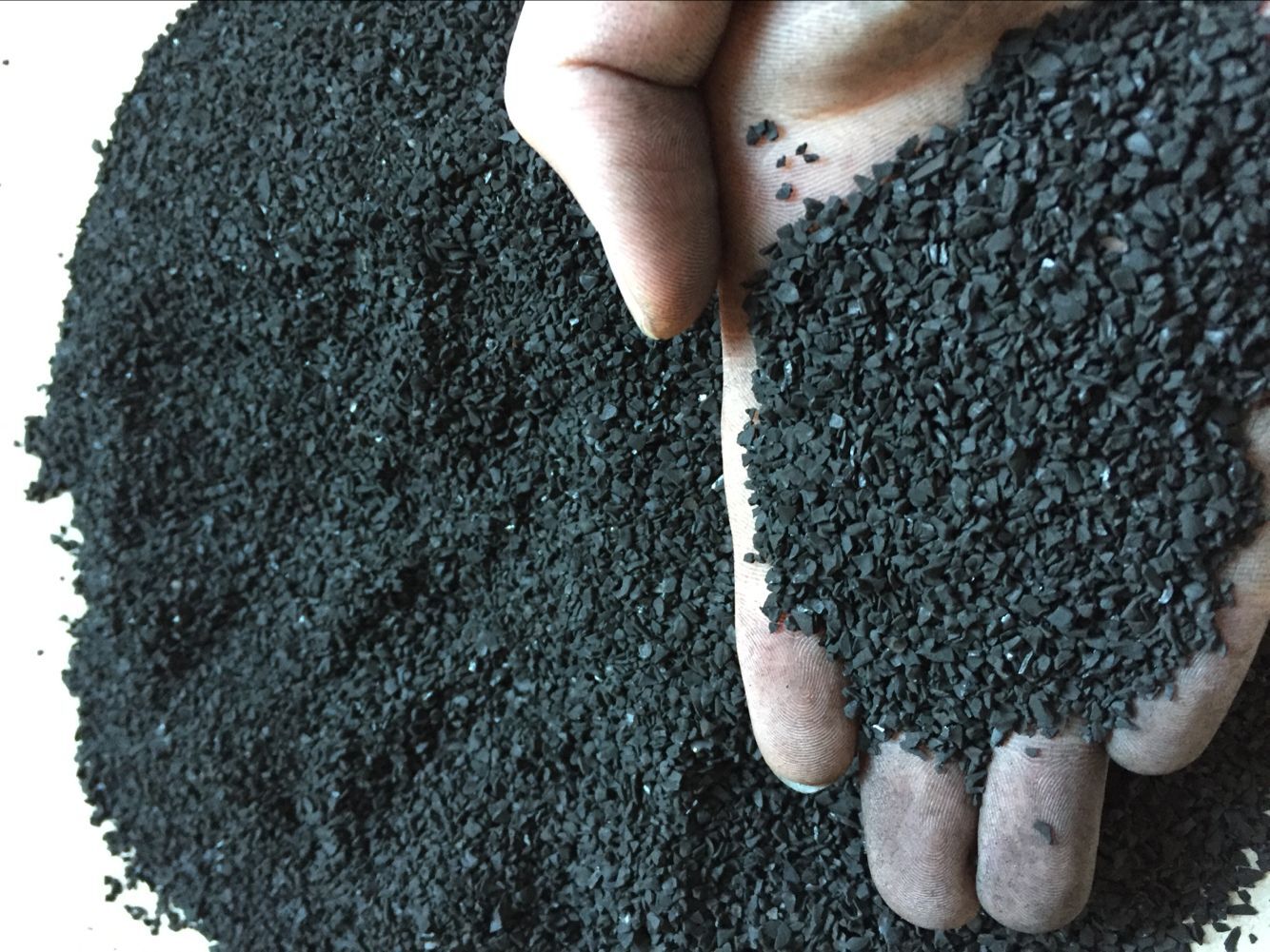 三禾水处理环保材料公司优质椰壳活性炭的吸附功能