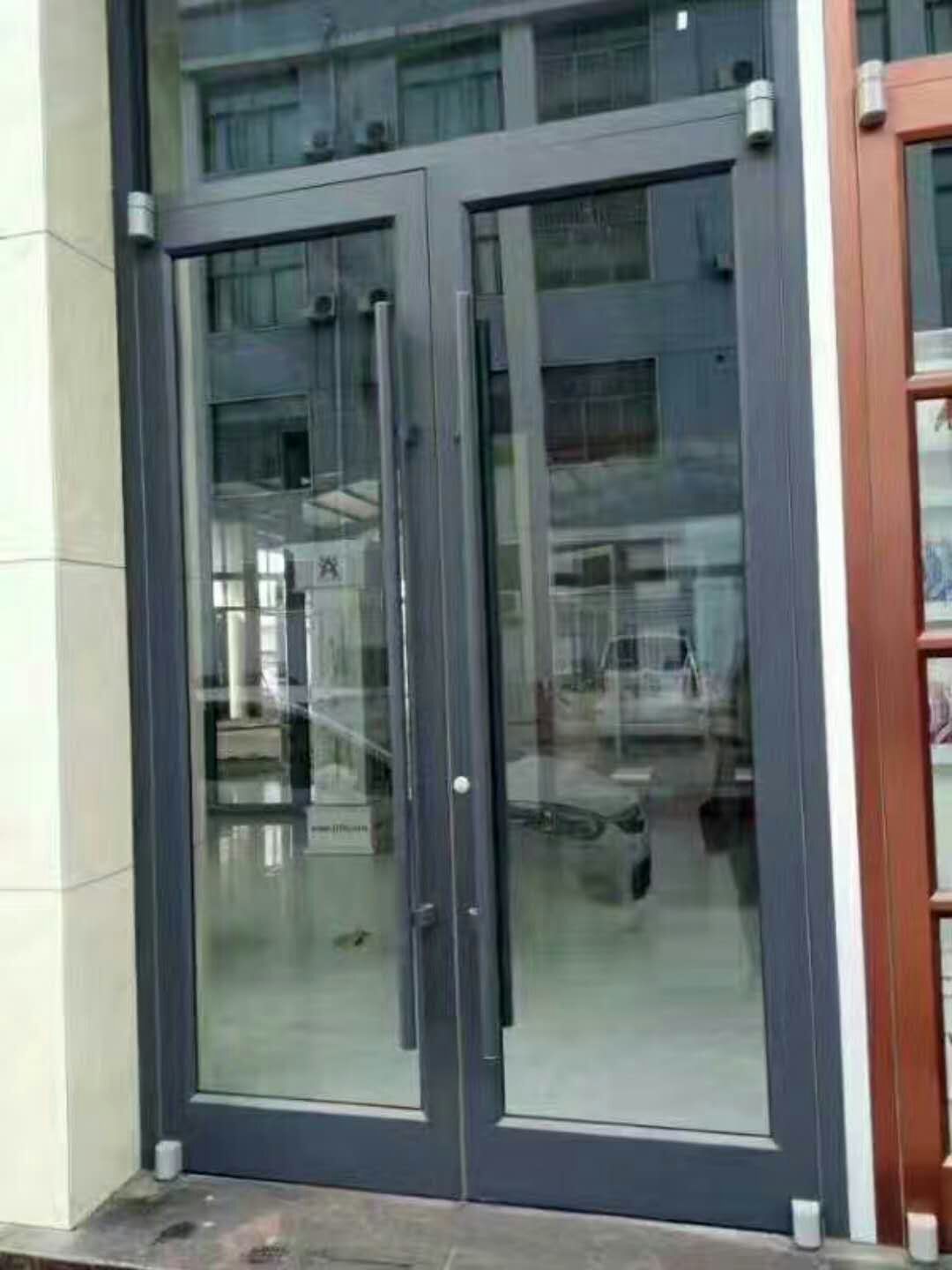 天津河西区玻璃门厂家安装钢化玻璃门美观大方