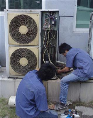 深圳龍華格力空調維修 上門清洗保養空調