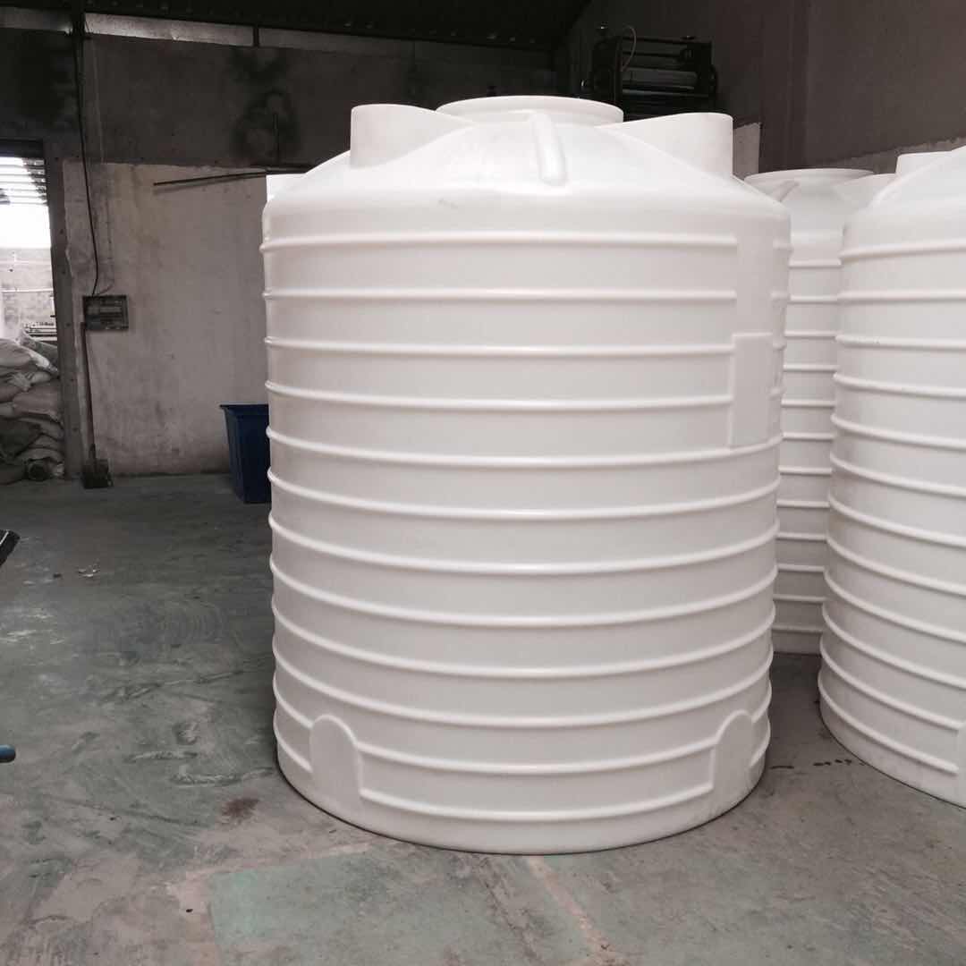 安徽厂家大量供应防腐蚀耐酸碱5000L塑料水塔立式5吨塑料水桶圆形水箱