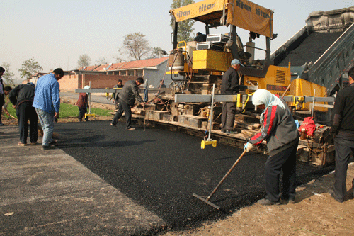 郑州开封沥青路面施工冷补沥青 彩色沥青施工单位总代直销