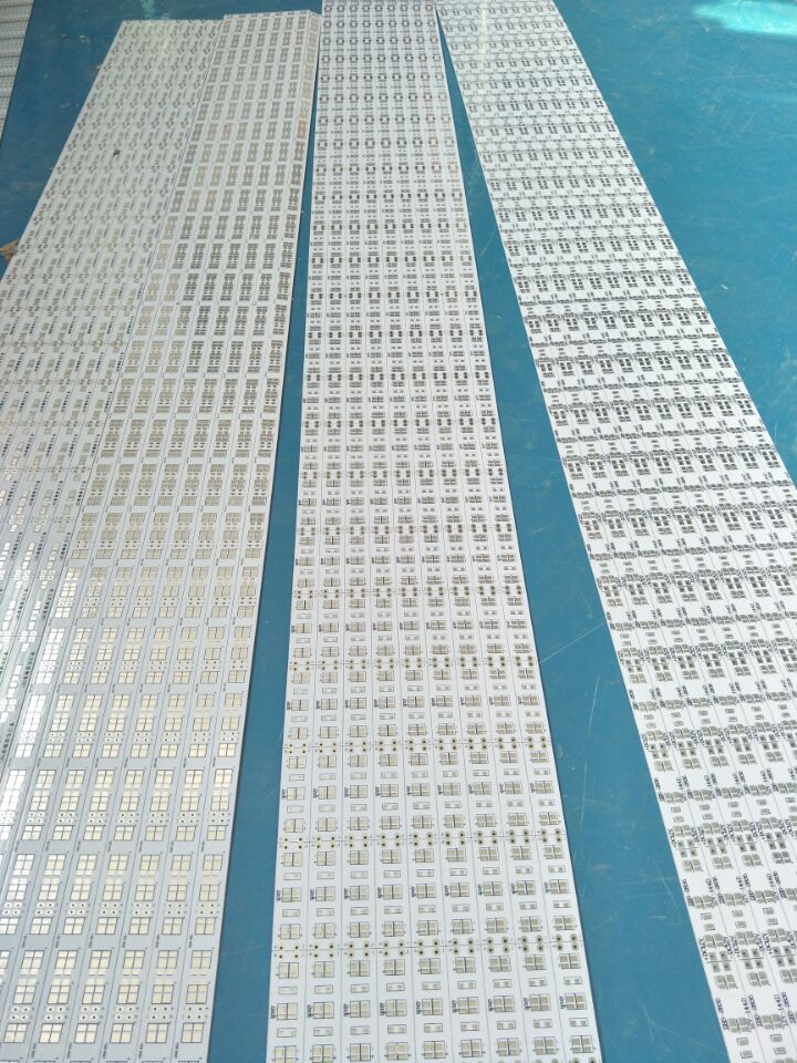 专业生产168灯珠宝灯条板