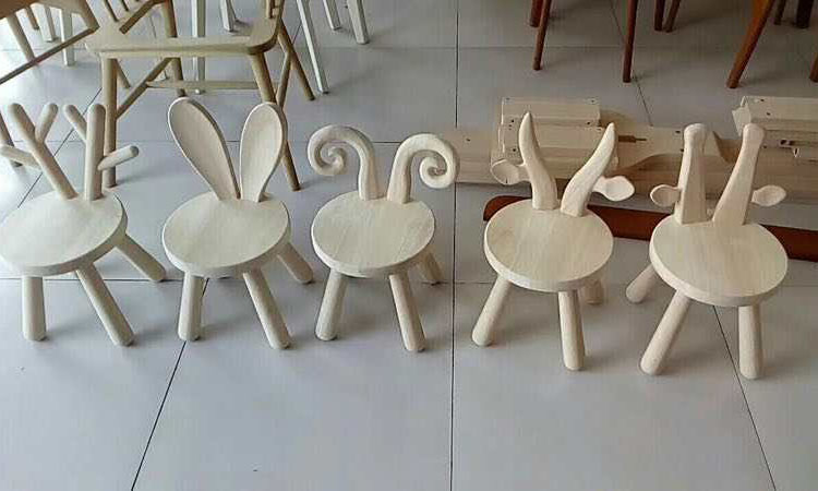 供应实木桌椅白茬儿童桌椅白茬儿童卡通椅凳幼儿园儿童动物椅凳白茬