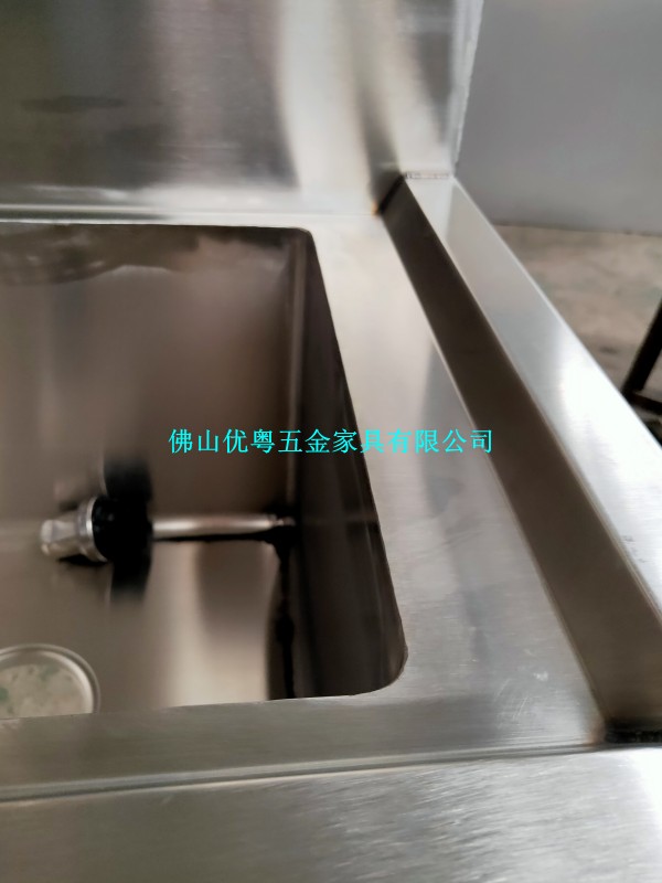 廣州檢測機構站實驗室實驗臺校園實驗室設備安裝