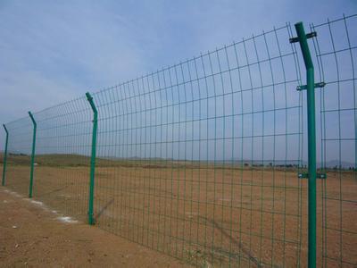 若尧供应双圈护栏网、折弯护栏网、支柱护栏