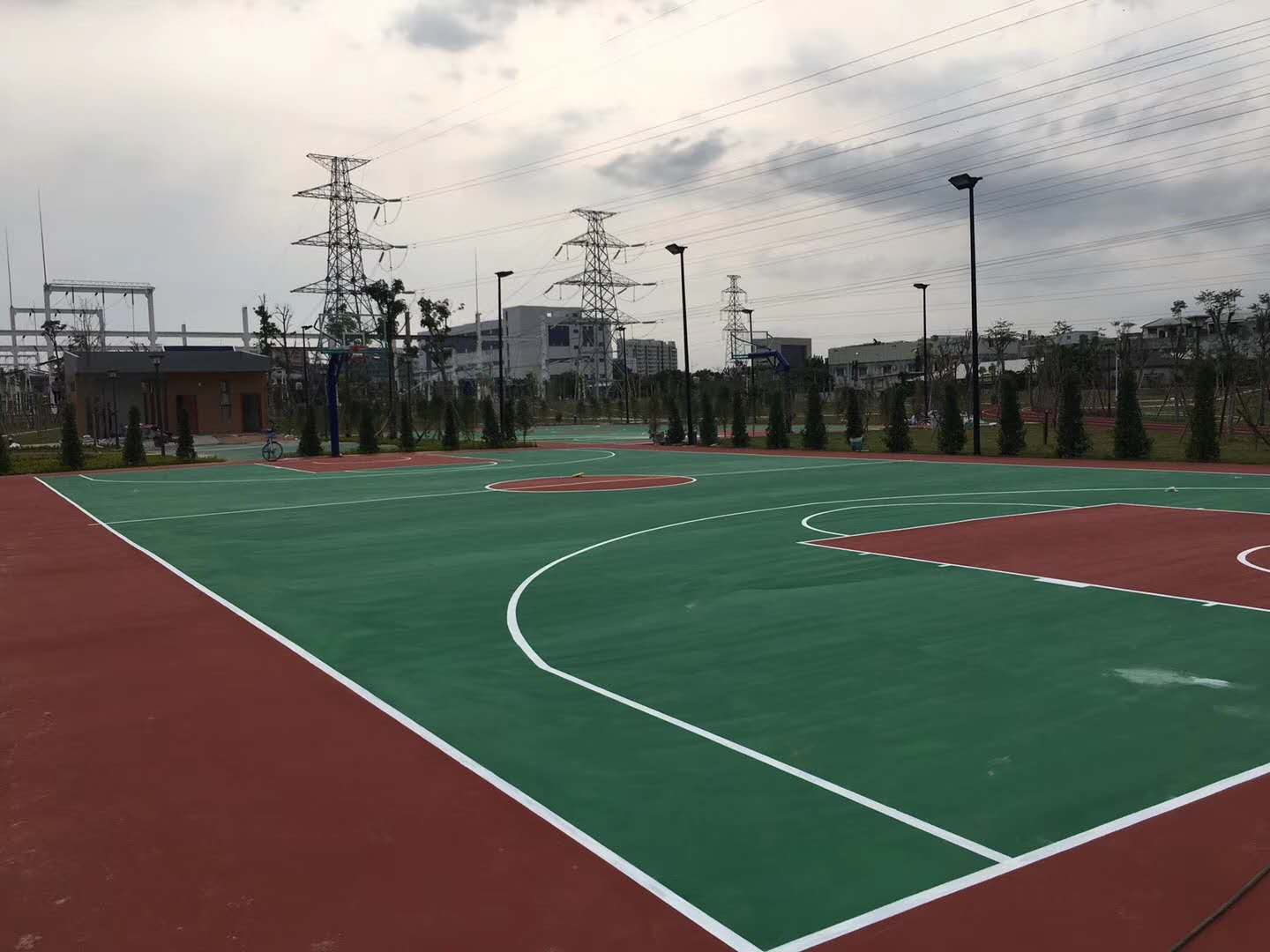 榆林塑胶跑道、足球场、篮球场、网球场、羽毛球场