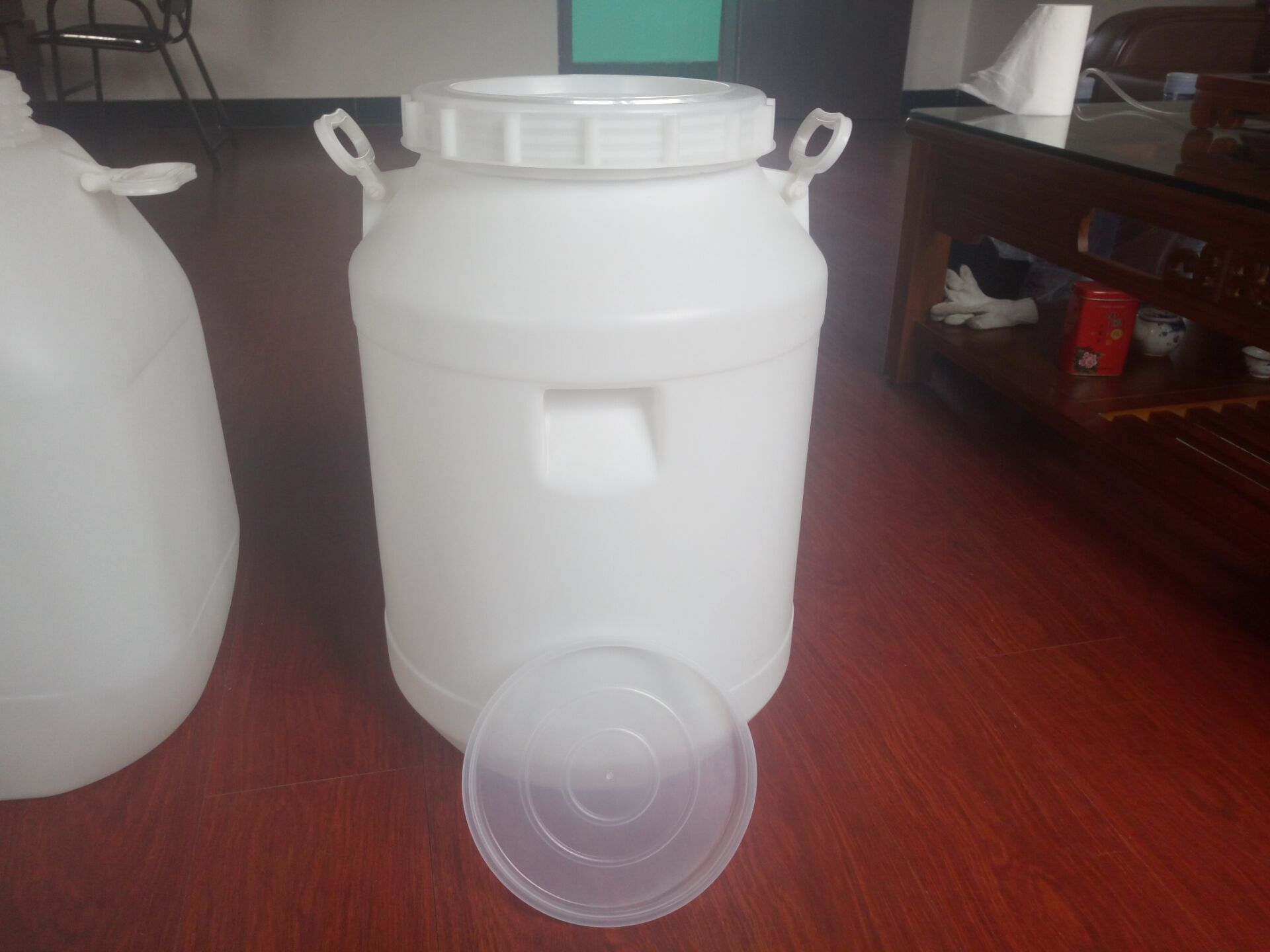 河北100升双环塑料桶生产商/100公斤包箍塑料桶厂家直销