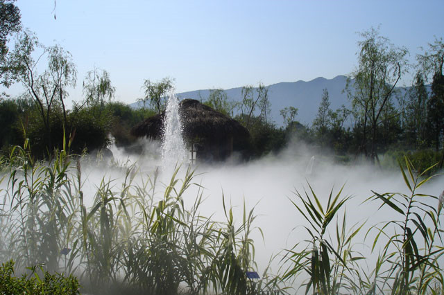 西安旅游景区雾森系统 西安度假山庄人造雾系统 户外喷雾降温系统