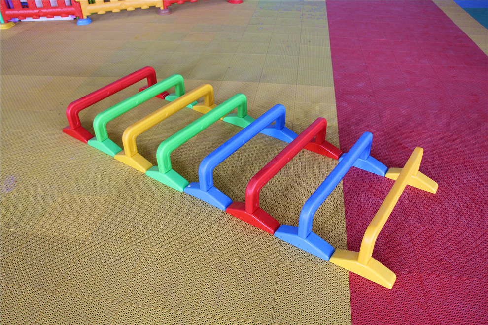2017河南幼教玩具新款塑料跨栏 体育用具 锻炼身体艾柯欣游乐设备郑州 全国供应