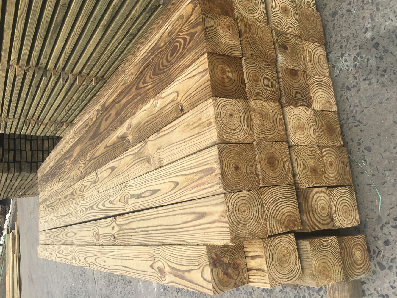 南方松防腐木 美国南方松防腐木 板材 方料 圆柱加工