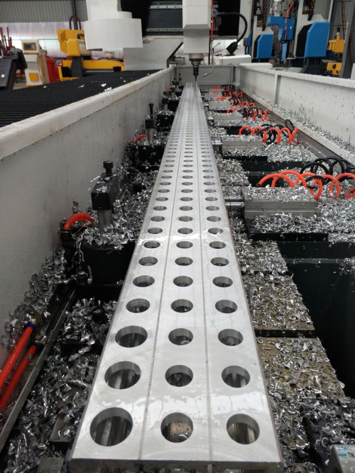 博斯曼铝型材加工中心设备 自动钻孔机 全自动数控钻床