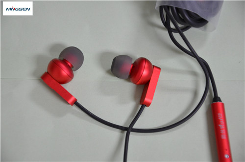 线控入耳式通用耳机 让你心动的耳机