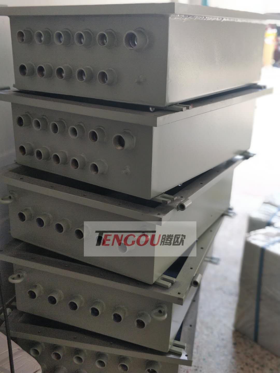 定制钢板焊接防爆接线端子箱配电箱生产定制
