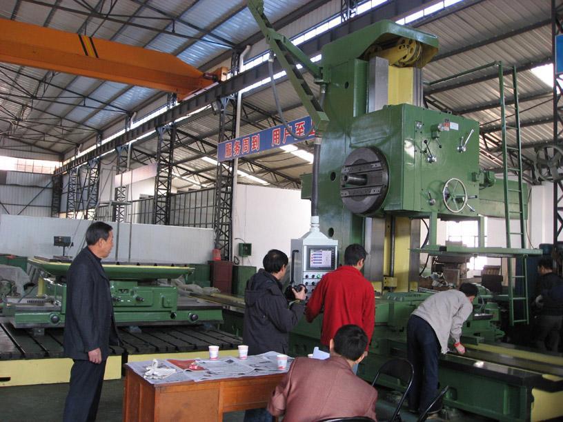 南京机械设备进口公司