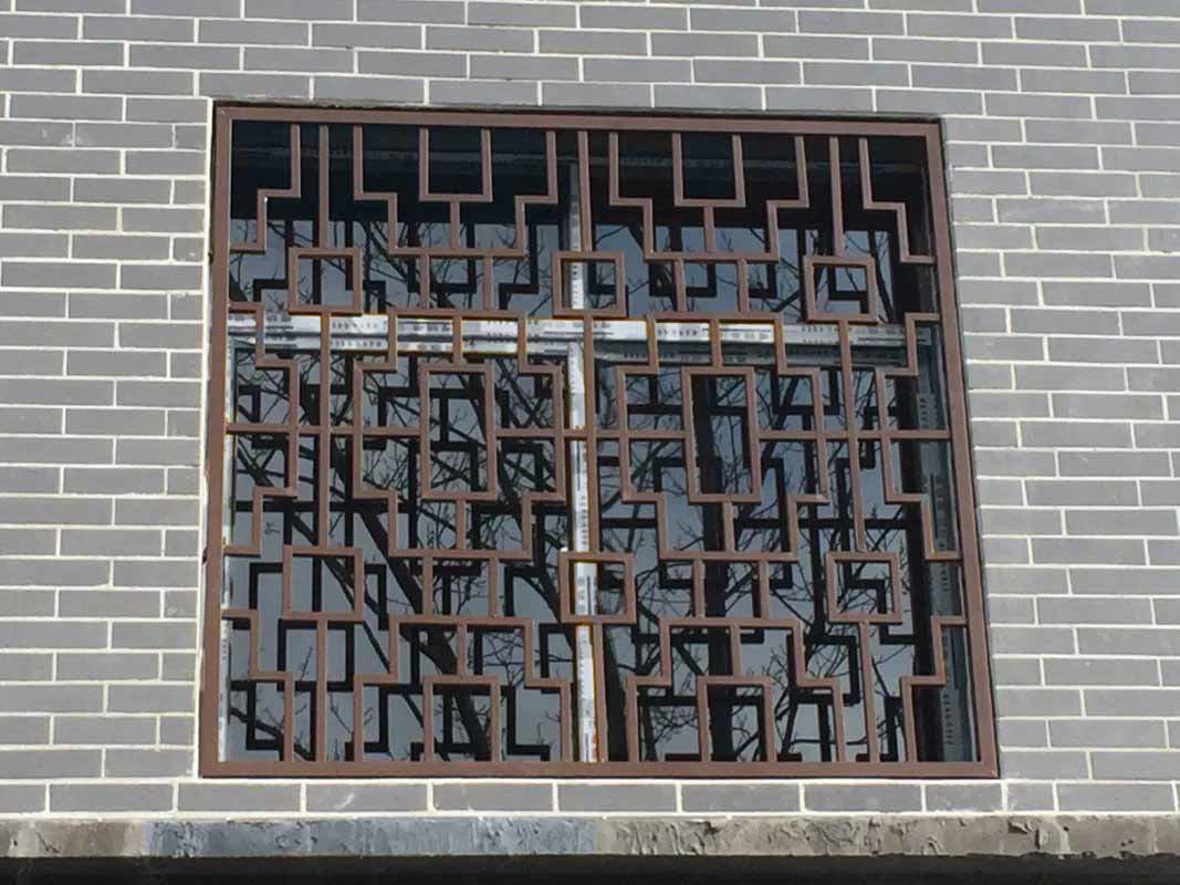 湖北护栏厂宜昌永奇金属制品锌钢防护窗仿古窗花厂家直销定制加工