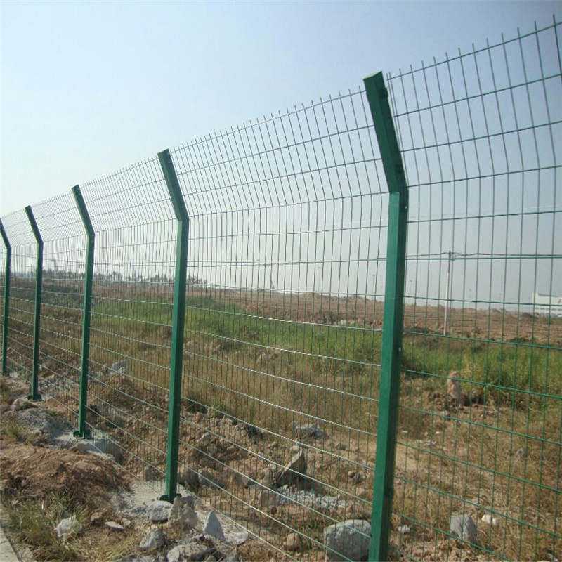 厂家直销临时工地双边丝护栏网，路边防护护栏网