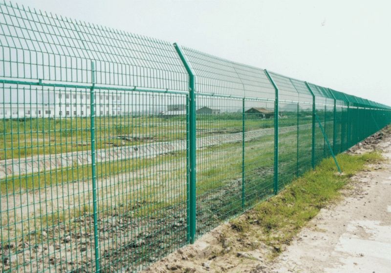 邯郸护栏网厂家，大坑隔离护栏网，工地隔离护栏