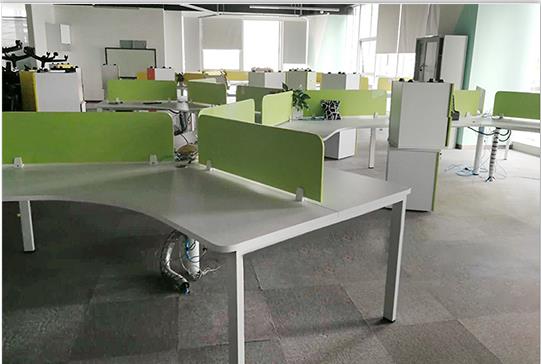 合步办公深圳二手桌椅优质供应商，二手家具高性价比，可信赖