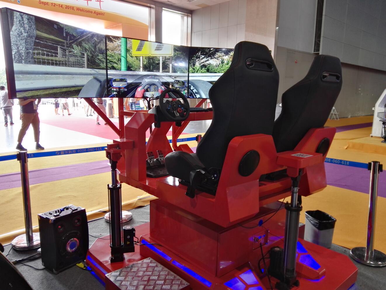 三屏赛车富华科技VR游艺设施