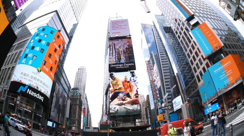 纽约时代广场广告纳斯达克大屏