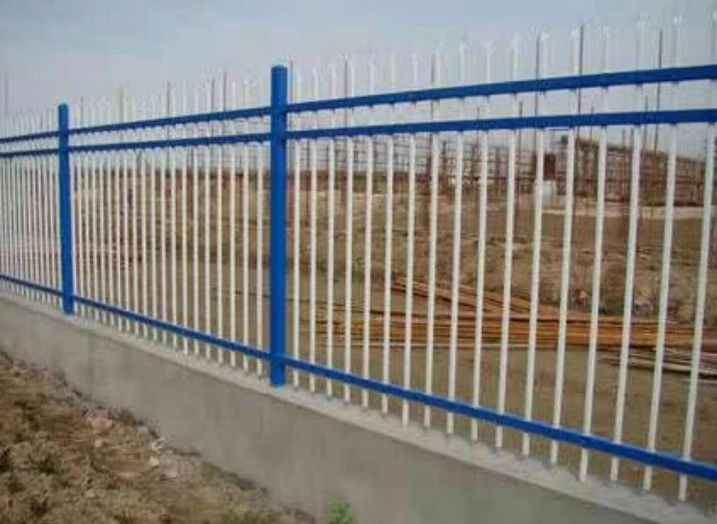 东晟筛网供应铁艺护栏网园林防护网塑钢防护网