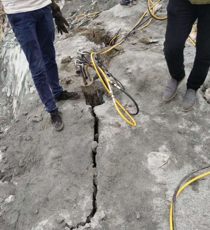 内蒙古乌兰察布涵洞掘进液压破石机