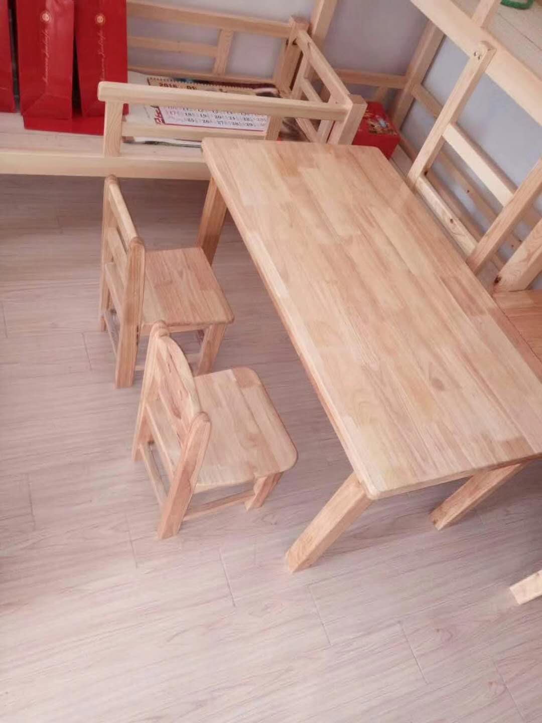木制课桌椅