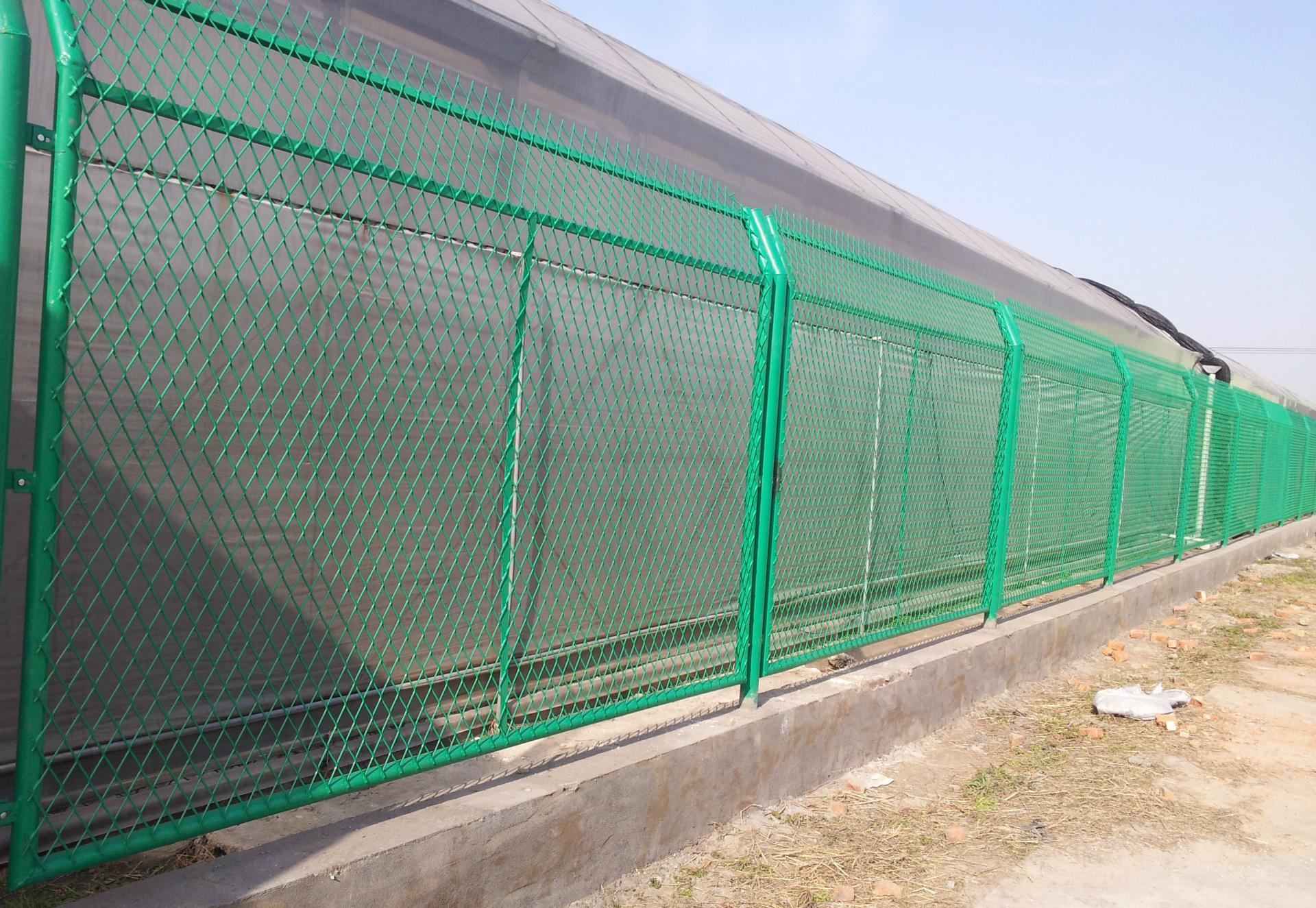 湖南双边丝护栏网，铁丝网围栏，公路护栏网