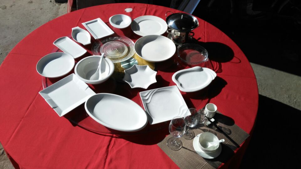 北京出租婚庆用餐桌餐椅餐具出租盘子碟子碗