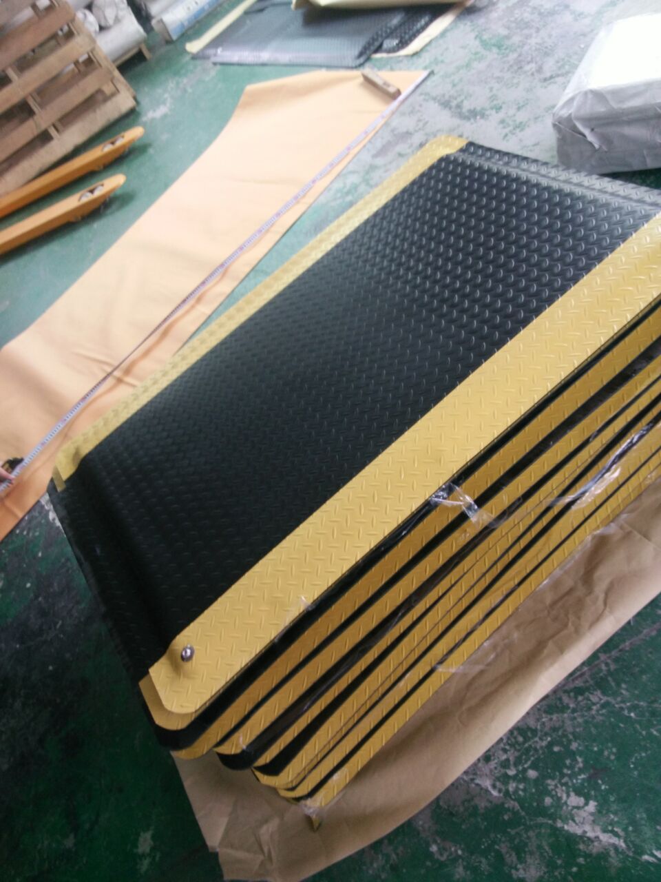防静电抗疲劳地垫防疲劳垫EPDM型3层--国内生产