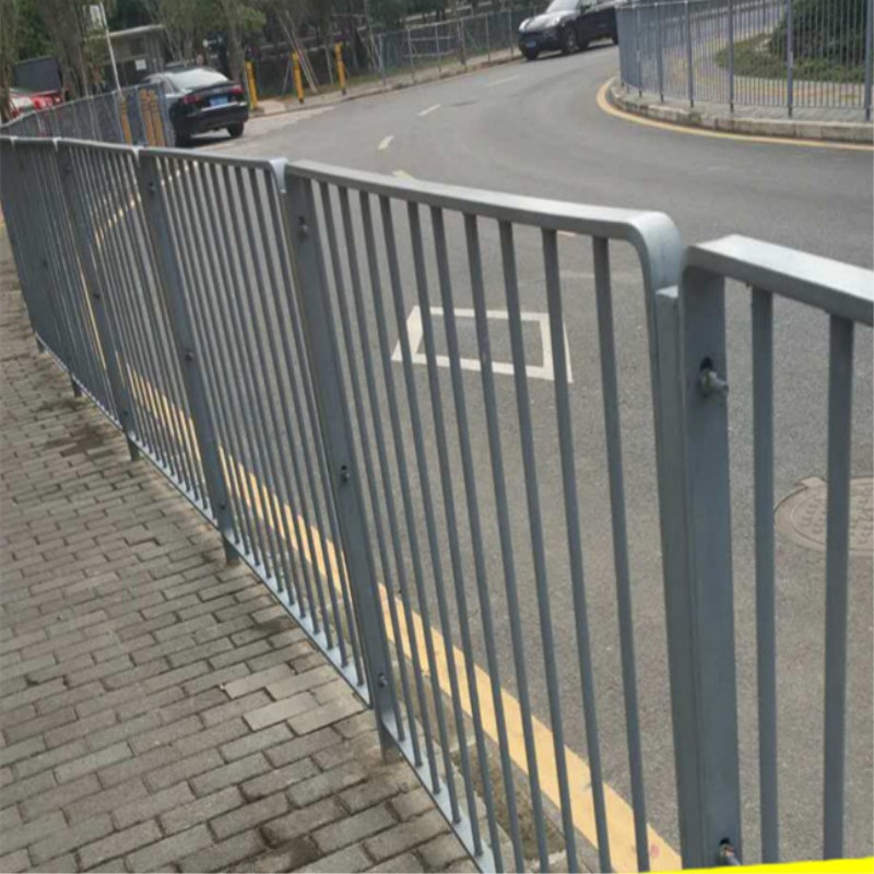 深圳**道路护栏 甲型护栏 乙型护栏 港式护栏生产厂家