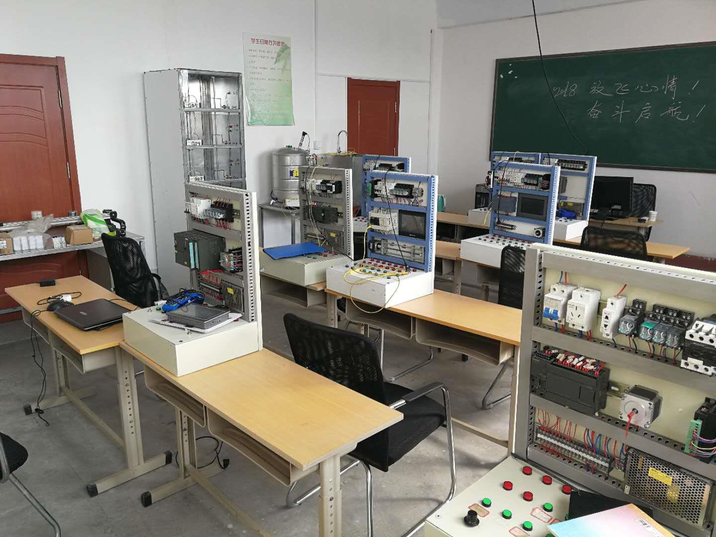 青岛专业PLC培训厂商 1对1教学模式因材施教