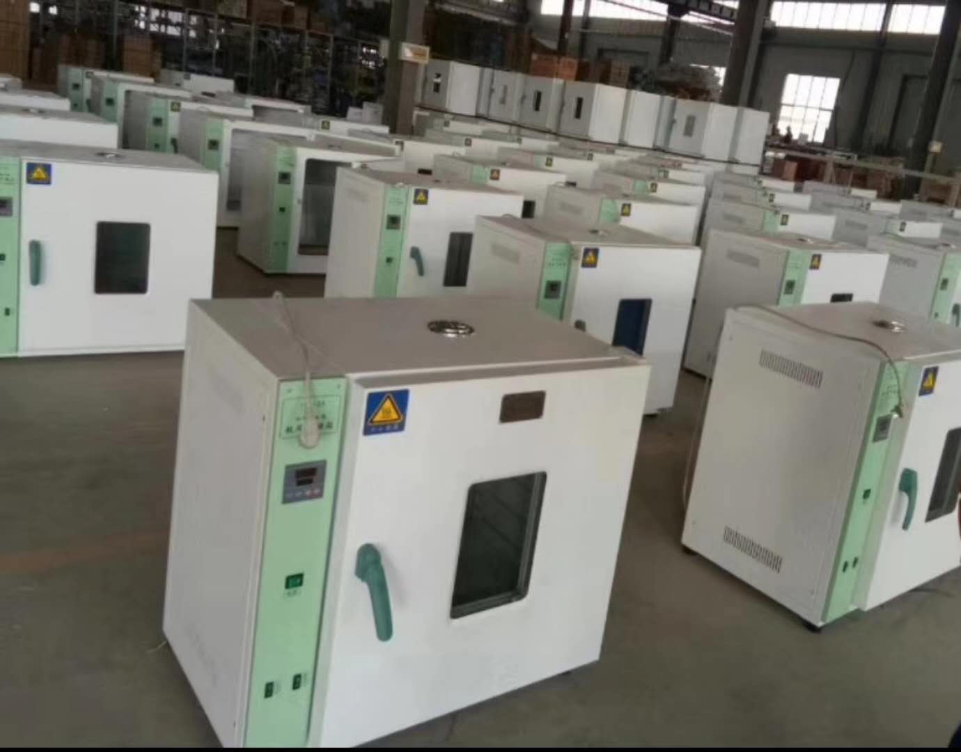 天津华通供应101－A型智能型电热鼓风干燥箱 烘干箱
